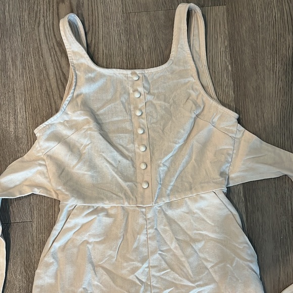 Kendall & Kylie Linen Jumpsuit - Picture 2 of 3